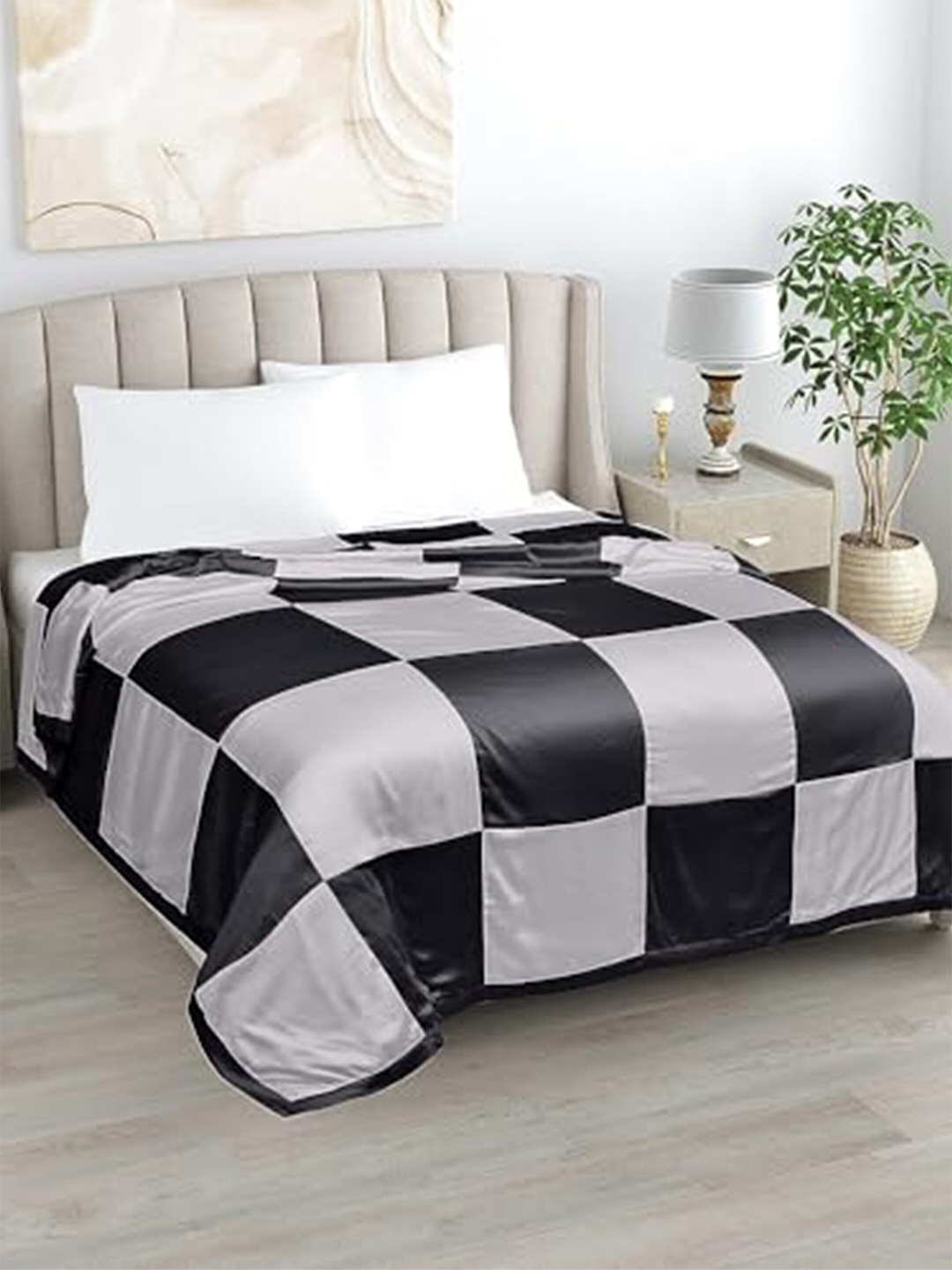 

LINENWALAS Happy Sleeping Black Bamboo Silk AC Room 233 GSM Reversible Single Bed Dohar