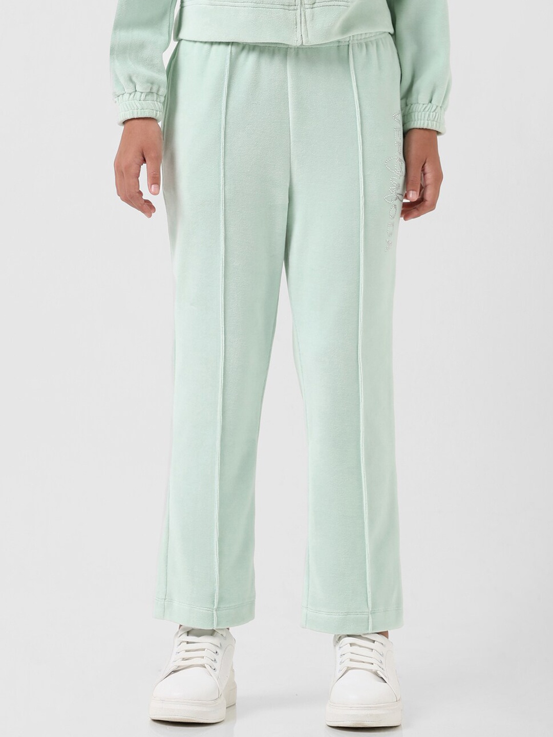 

Vero Moda Girls Mid Rise Relaxed Fit Track Pants, Sea green