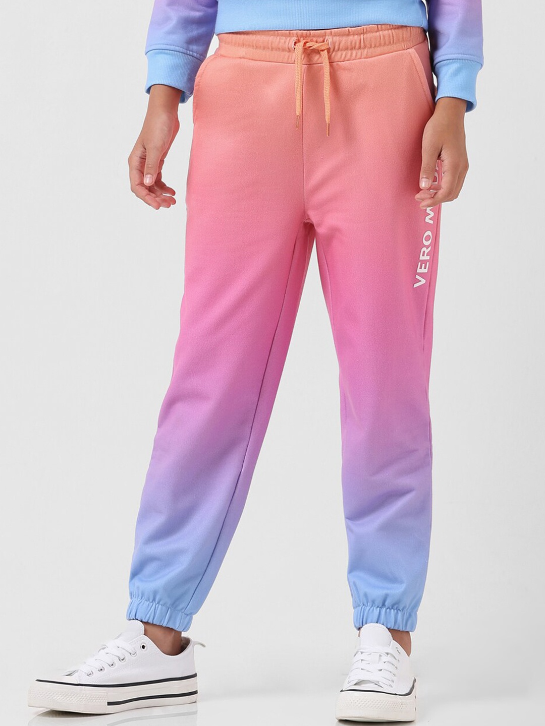 

Vero Moda Girls Colourblocked Mid Rise Relaxed Fit Joggers, Pink
