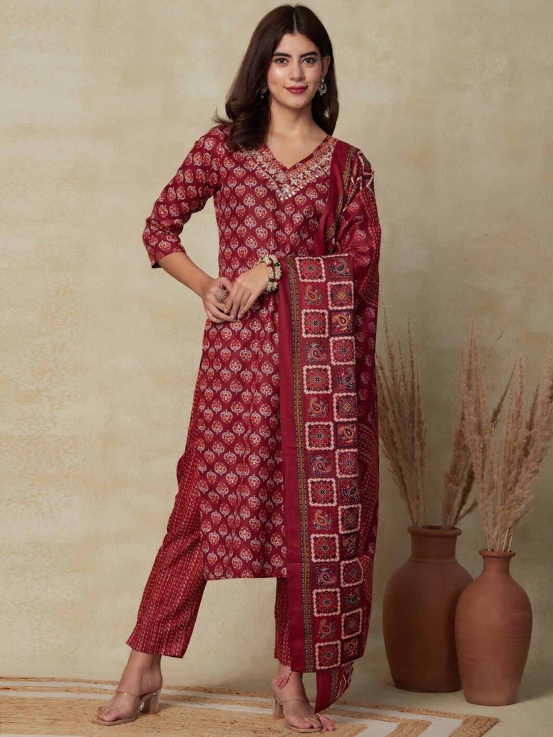 

FASHOR Maroon Ethnic Motifs Printed Regular Thread Work Kurta with Trousers & With Dupatta