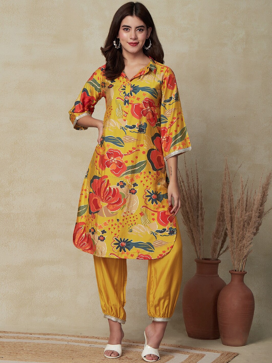 

FASHOR Yellow Floral Foil Printed Regular Straight Kurta with Trousers