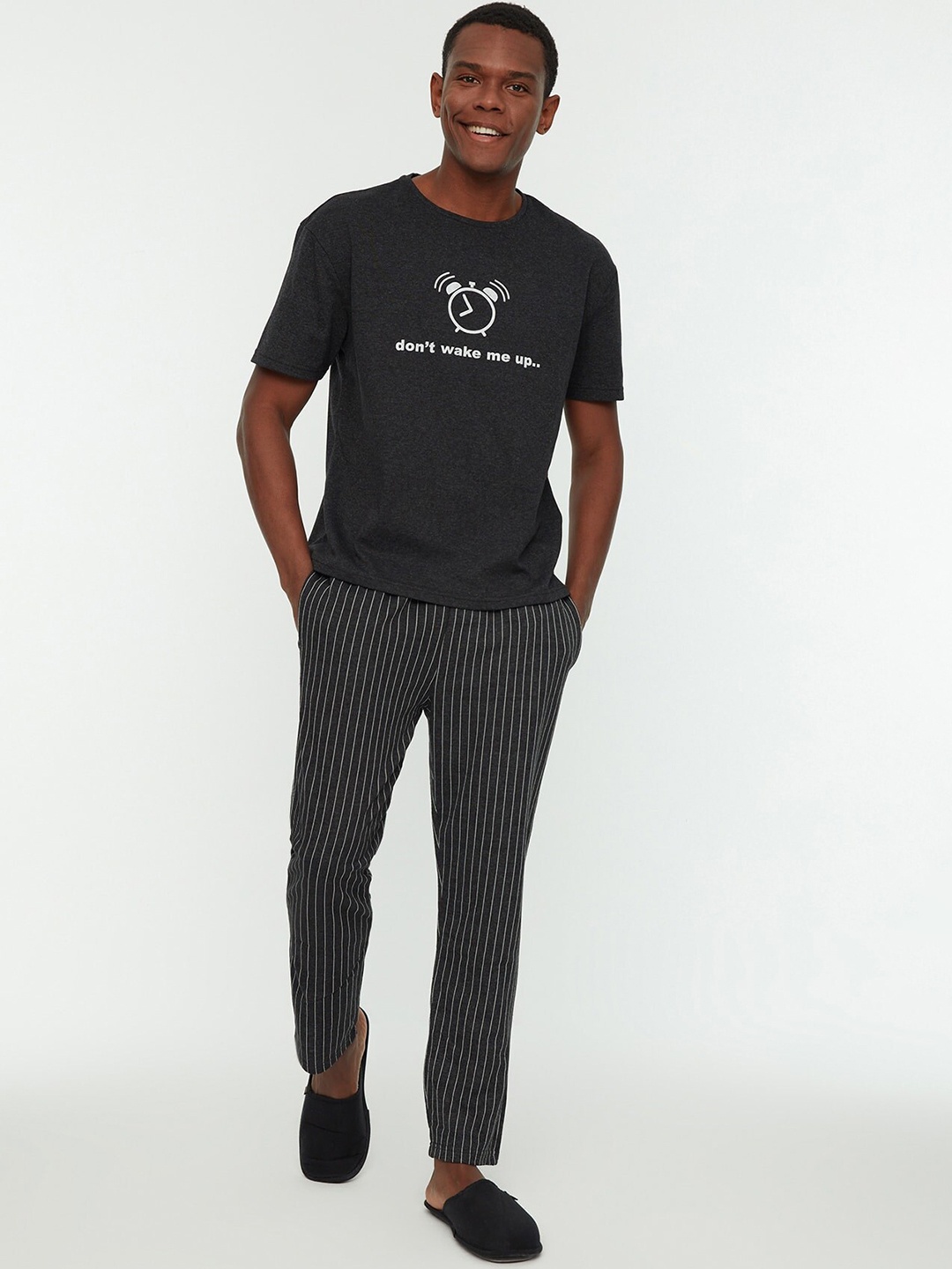 

Trendyol Typography Printed Round Neck Night suit, Black