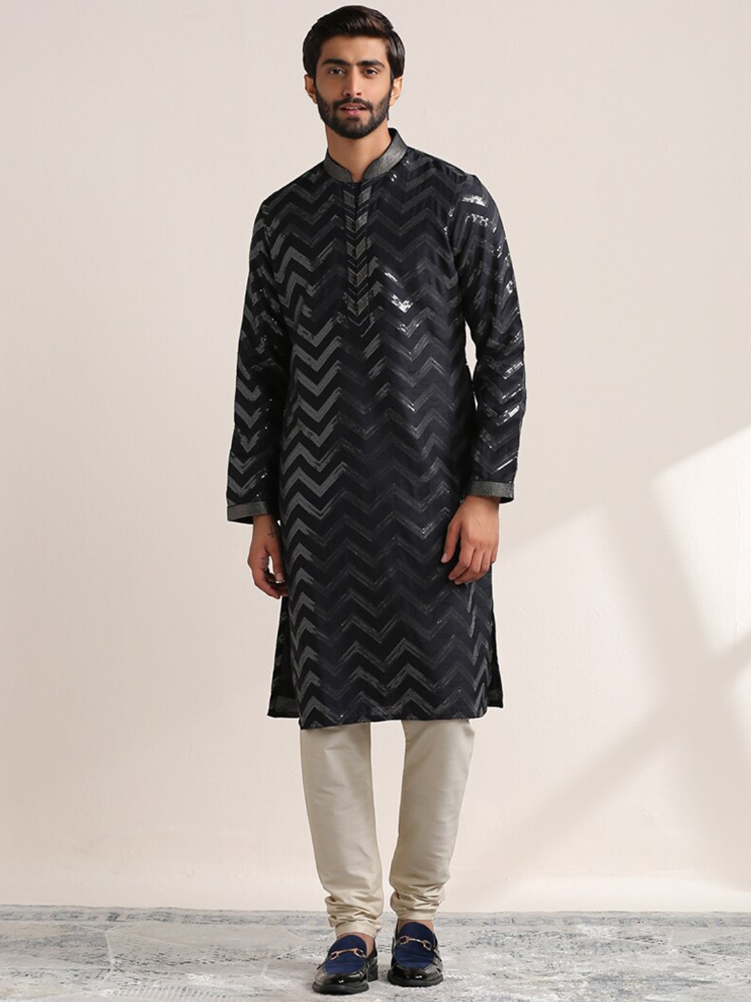 

Twamev Chevron Embroidered Mandarin Collar Regular Sequinned Kurta with Churidar, Blue