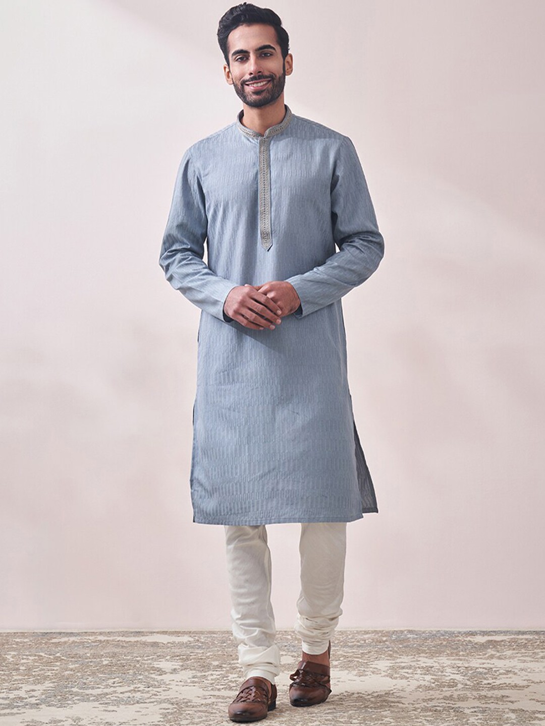

Twamev Mandarin Collar Regular Kurta With Churidar, Grey