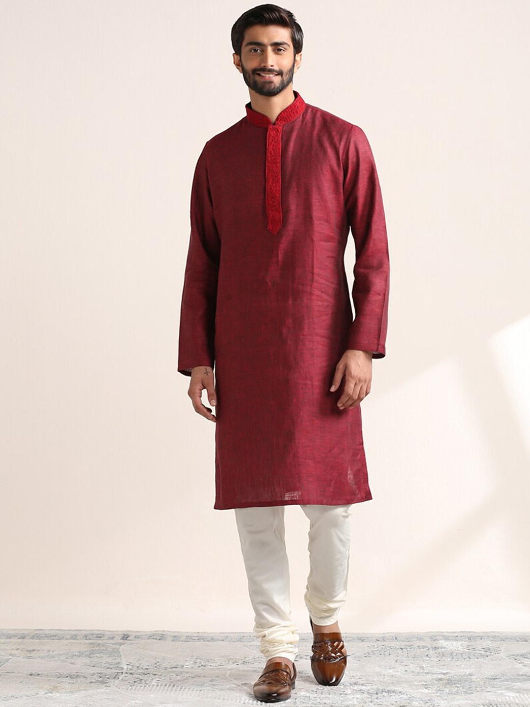 

Twamev Yoke Design Mandarin Collar Regular Linen Kurta With Churidar, Maroon
