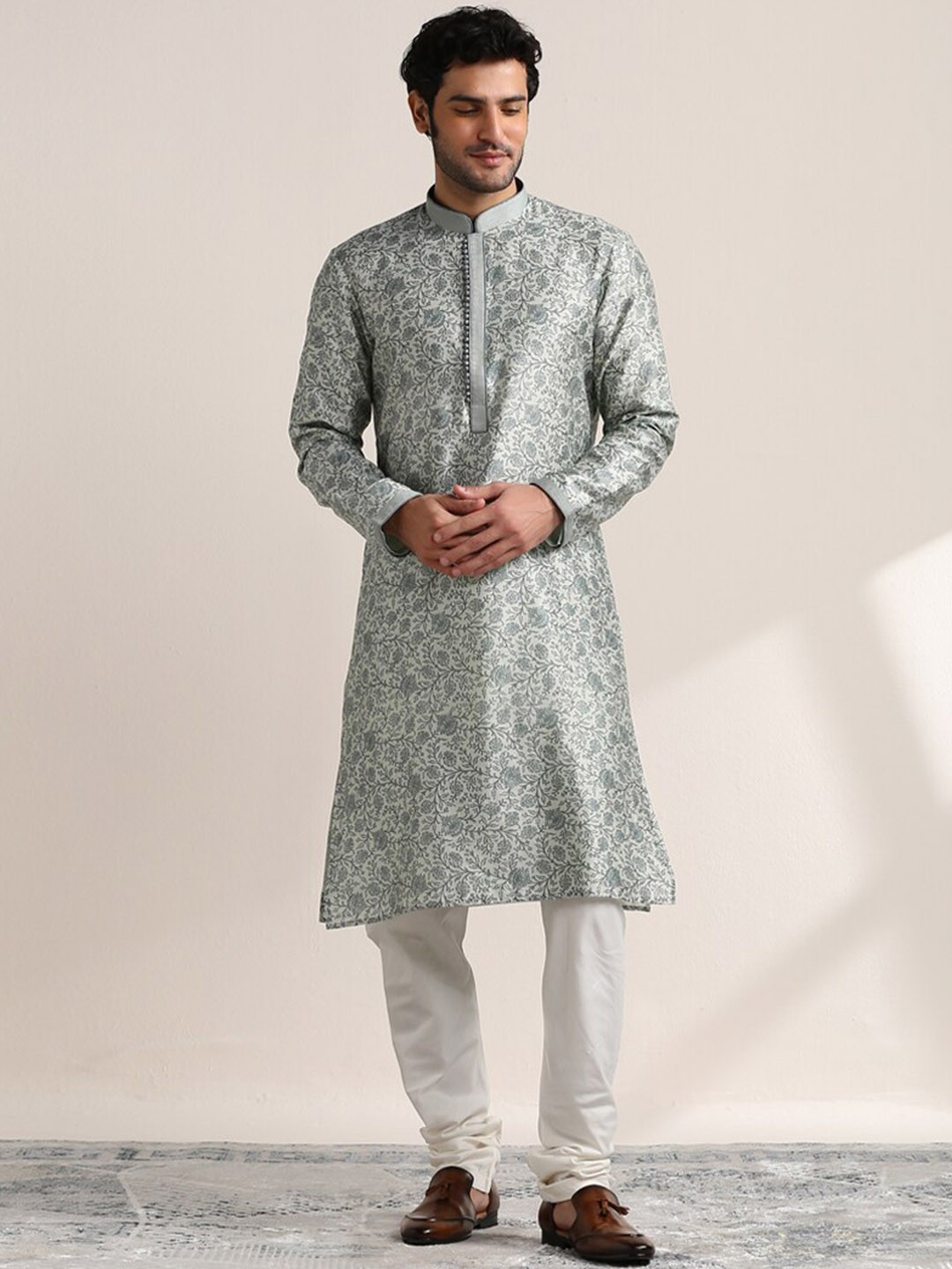 

Twamev Ethnic Motifs Printed Regular Kurta With Churidar, Grey
