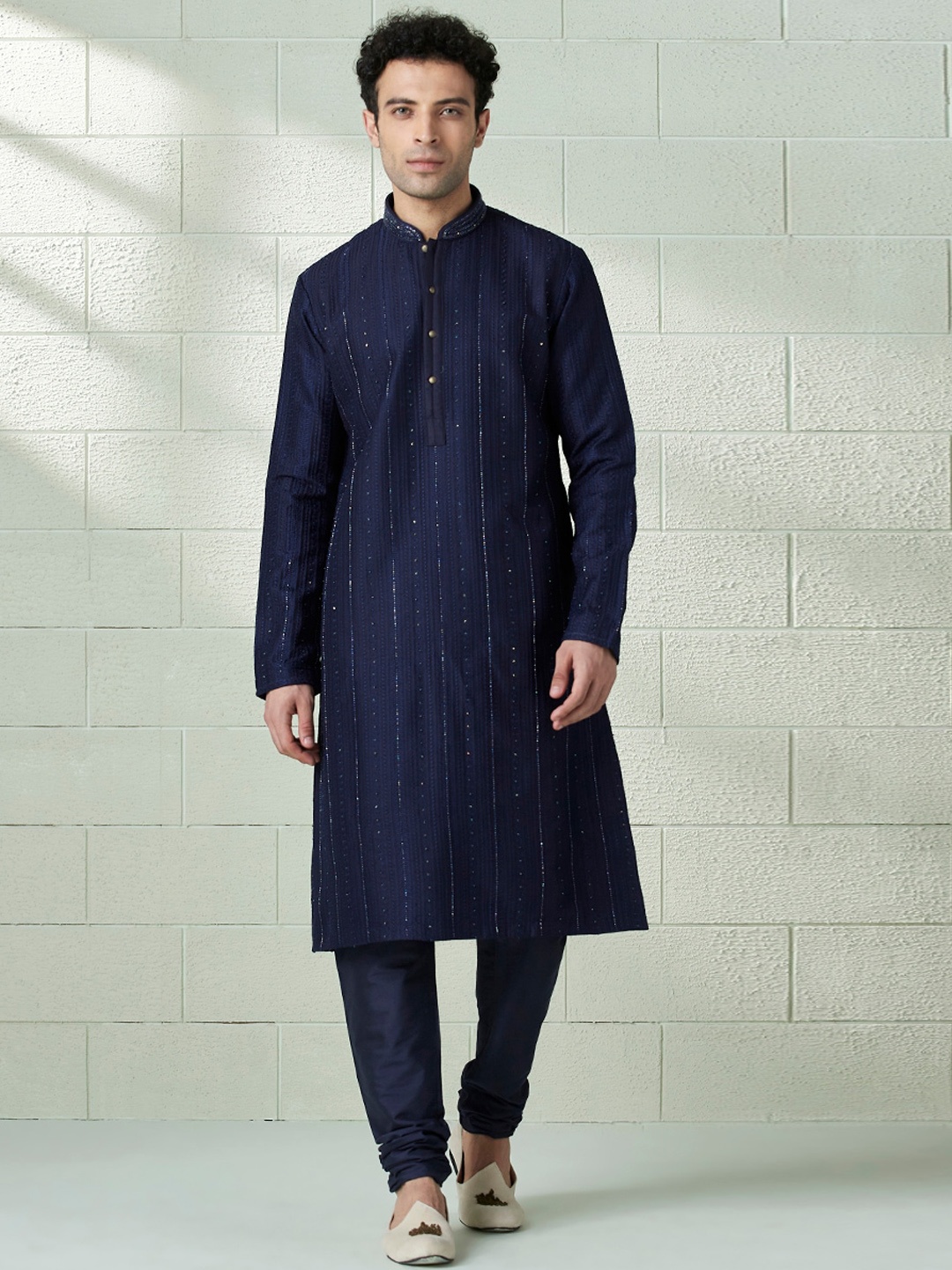 

Twamev Ethnic Motifs Embroidered Sequinned Kurta with Churidar, Blue