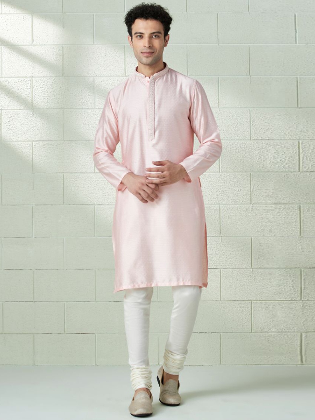 

Twamev Ethnic Motifs Woven Design Straight Kurta with Churidar, Pink