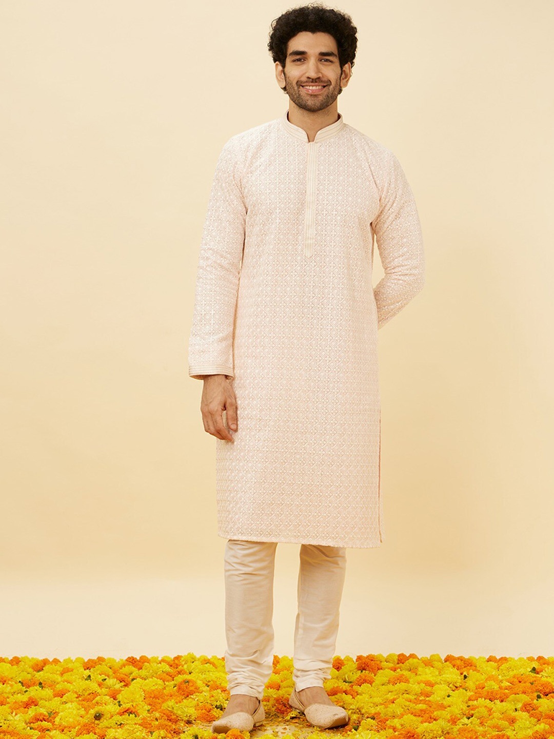 

Twamev Floral Embroidered Mandarin Collar Regular Kurta With Churidar, Pink