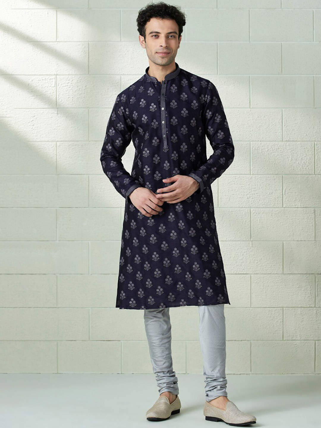 

Twamev Embroidered Regular Kurta With Churidar, Navy blue