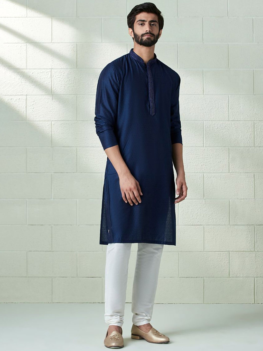 

Twamev Ethnic Motifs Woven Design Mandarin Collar Thread Work Straight Kurta With Churidar, Navy blue