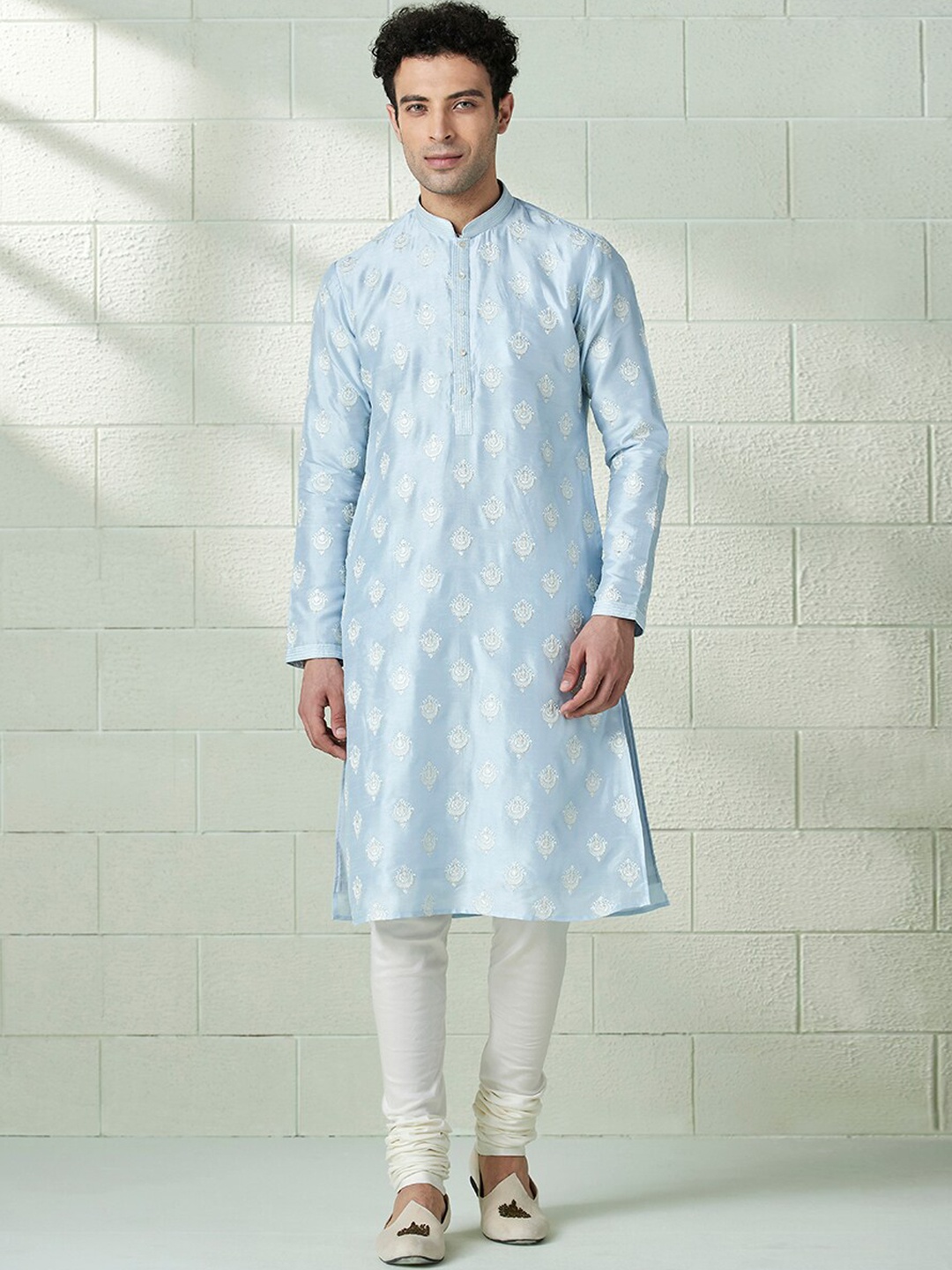 

Twamev Ethnic Embroidered Regular Kurta with Churidar, Blue