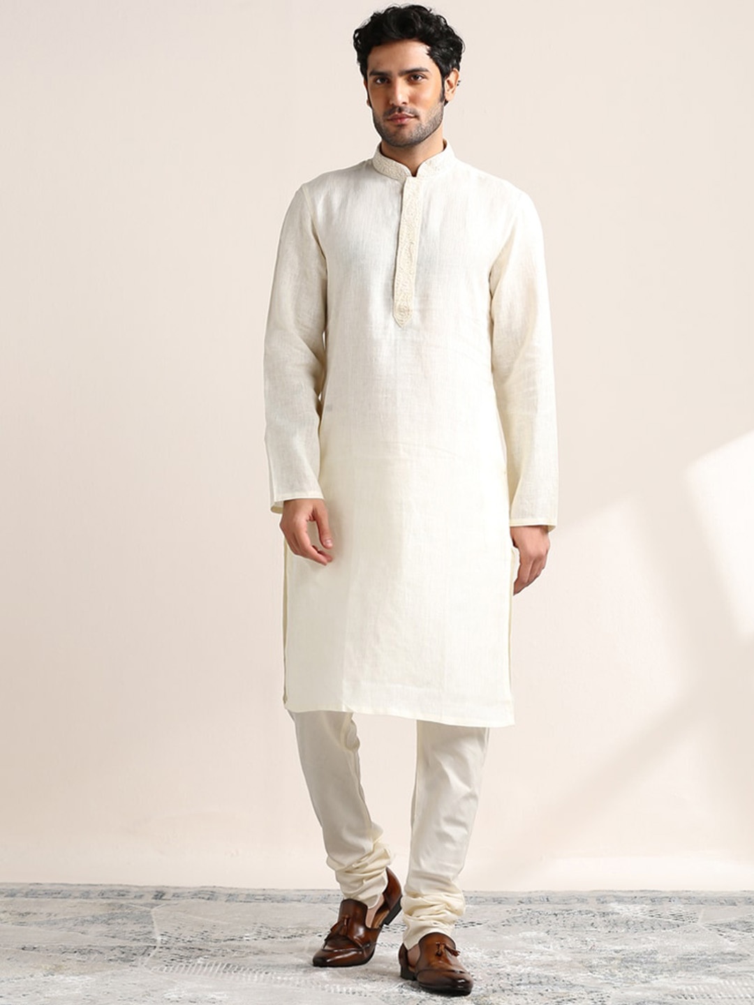 

Twamev Mandarin Collar Kurta with Churidar, Cream