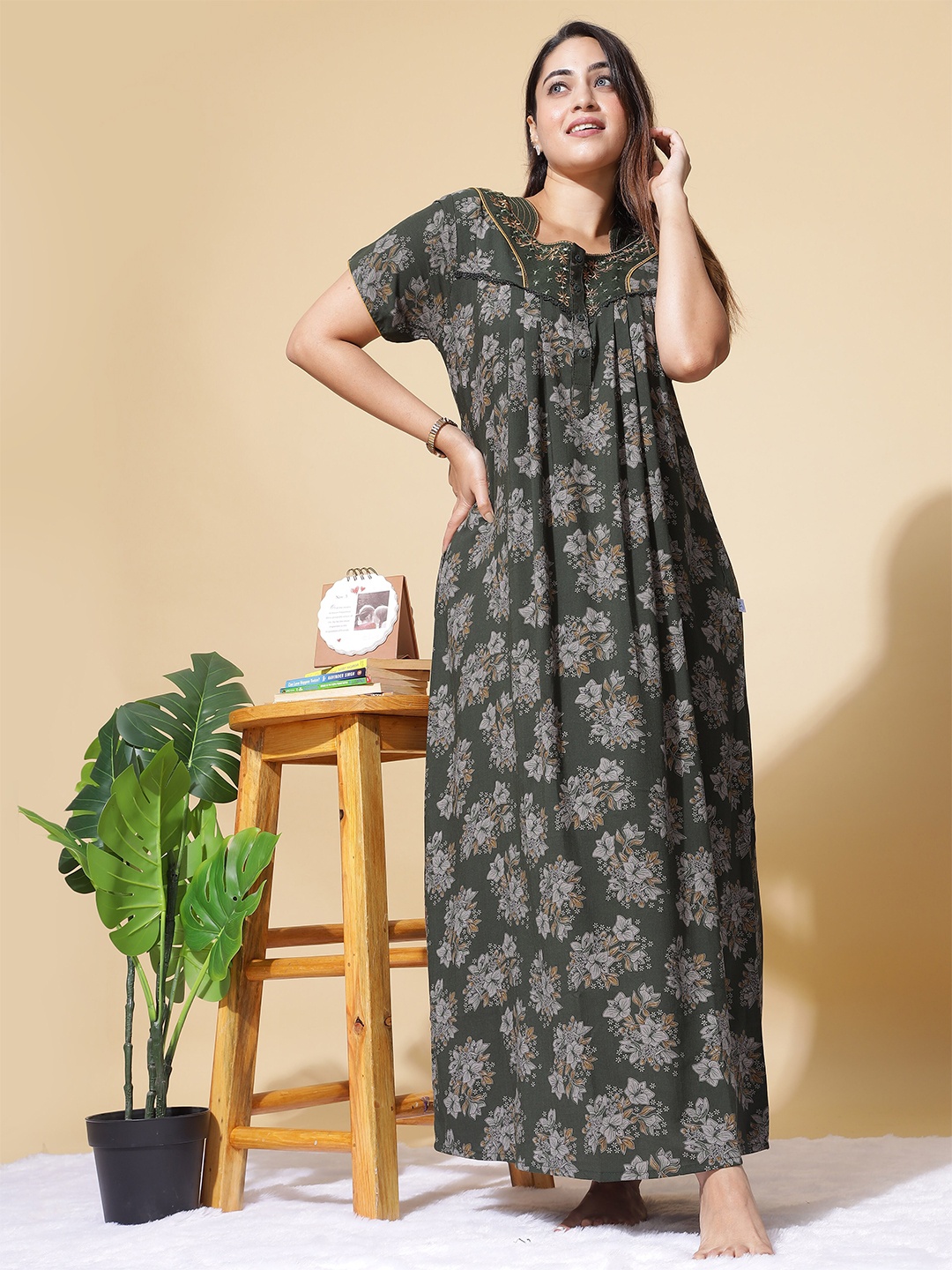 

9shines Label Floral Printed Maxi Nightdress, Green