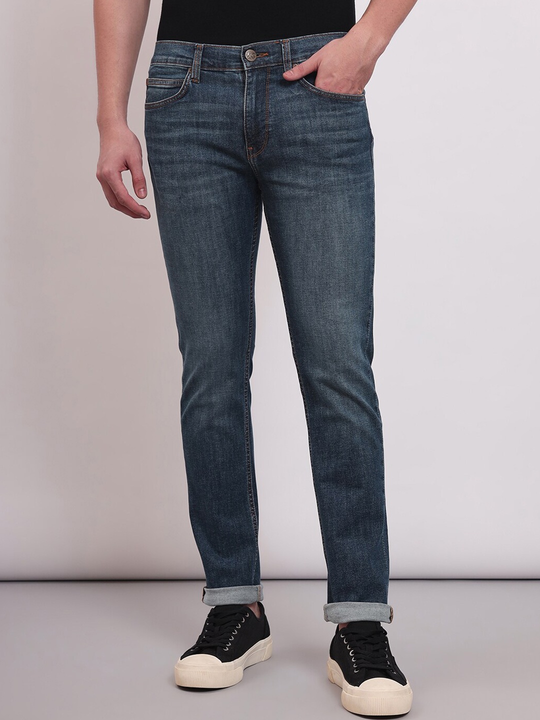 

Lee Men Slim Fit Clean Look Light Fade Stretchable Jeans, Blue