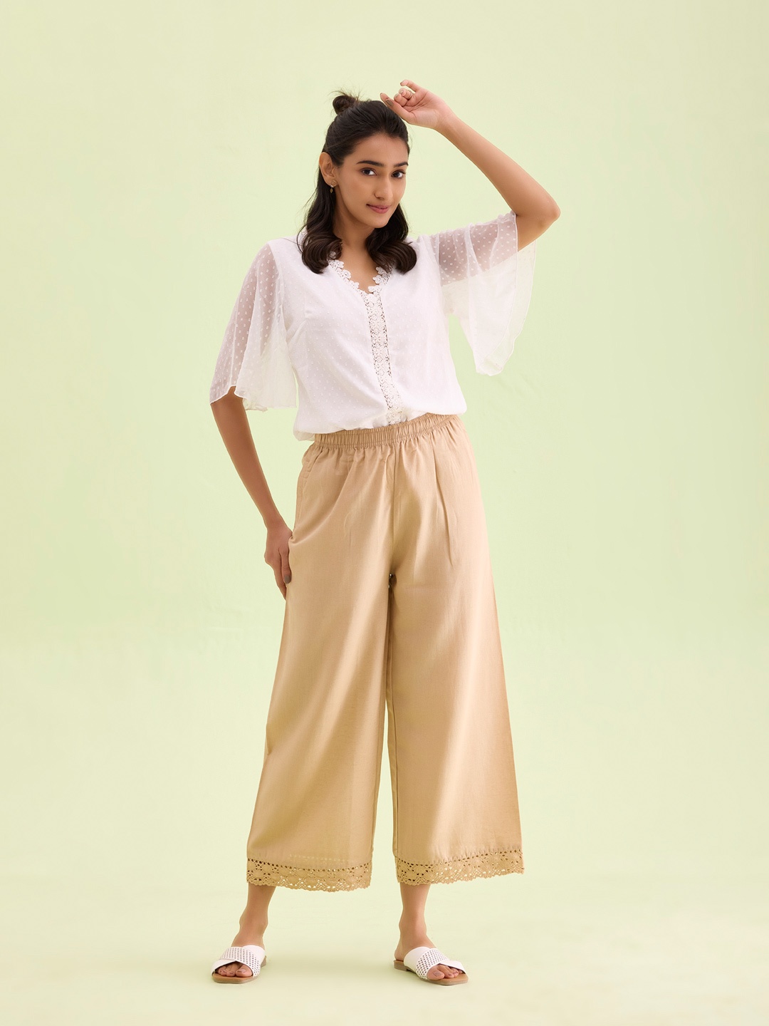 

Go Colors Women Mid-Rise Palazzos, Beige