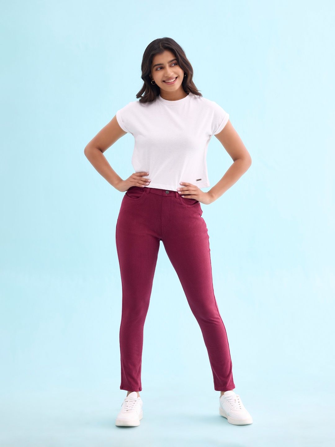 

Go Colors Women Slim Fit Jeggings, Maroon