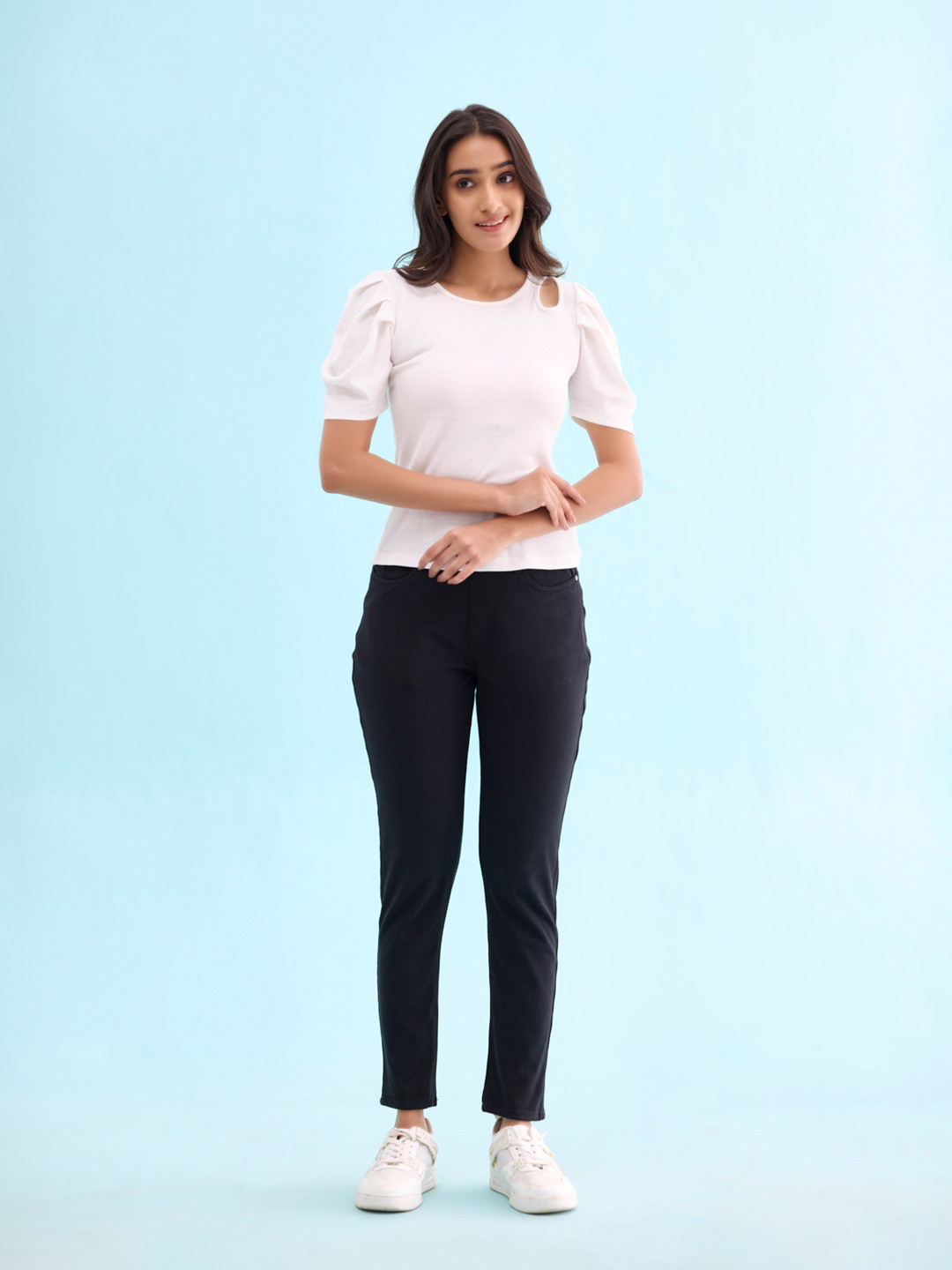 

Go Colors Women Slim Fit Jeggings, Black