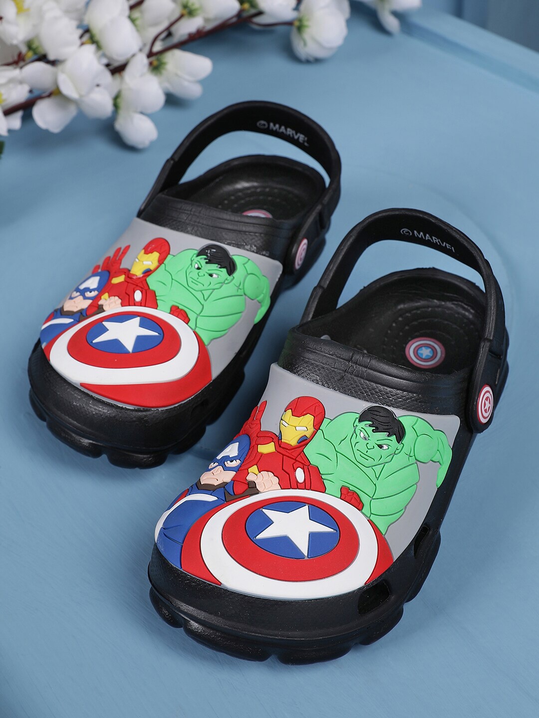 

Kids Ville Boys Avengers Printed Clogs, Black