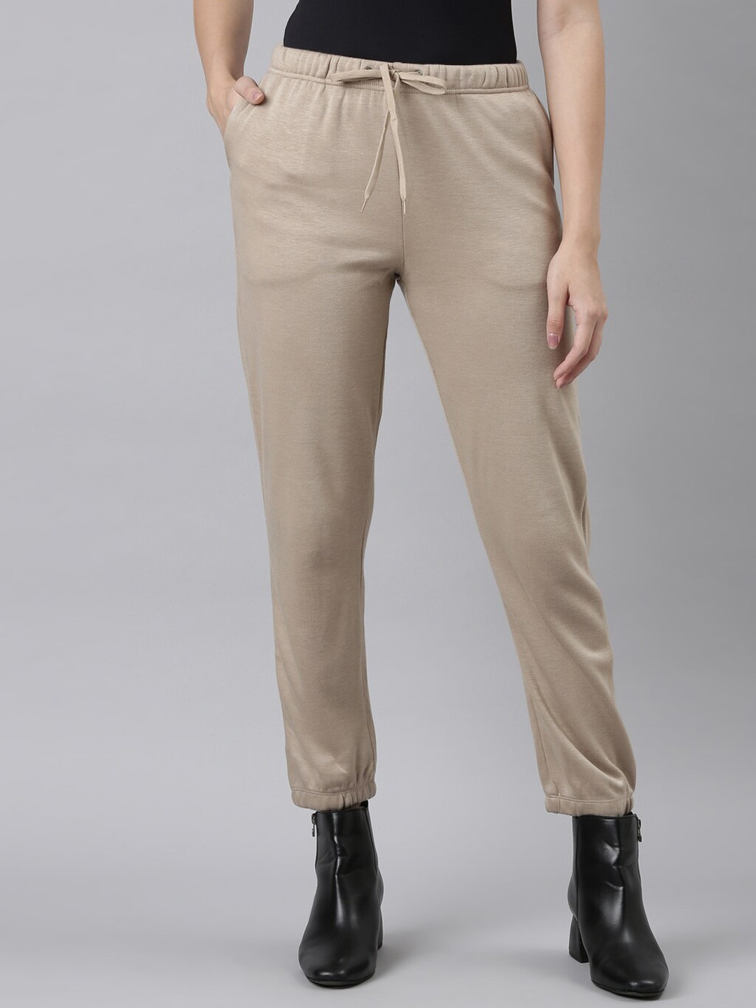 

Go Colors Women Mid-Rise Ultra Warm Fleece Relaxed-Fit Jogger, Beige