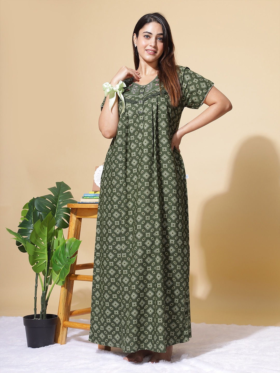 

9shines Label Ethnic Motifs Printed Maxi Nightdress, Green