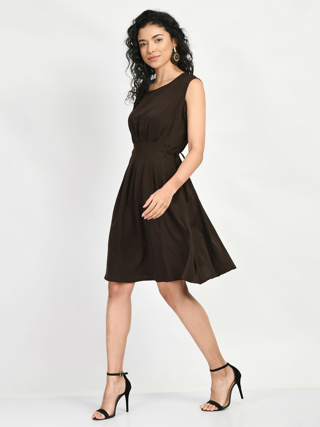 

DressBerry Coffee Brown Sleeveless A-Line Dress