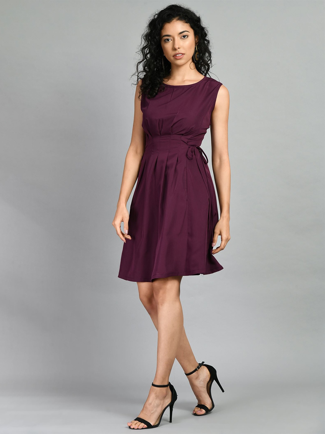 

DressBerry Maroon Round Neck Fit & Flare Dress