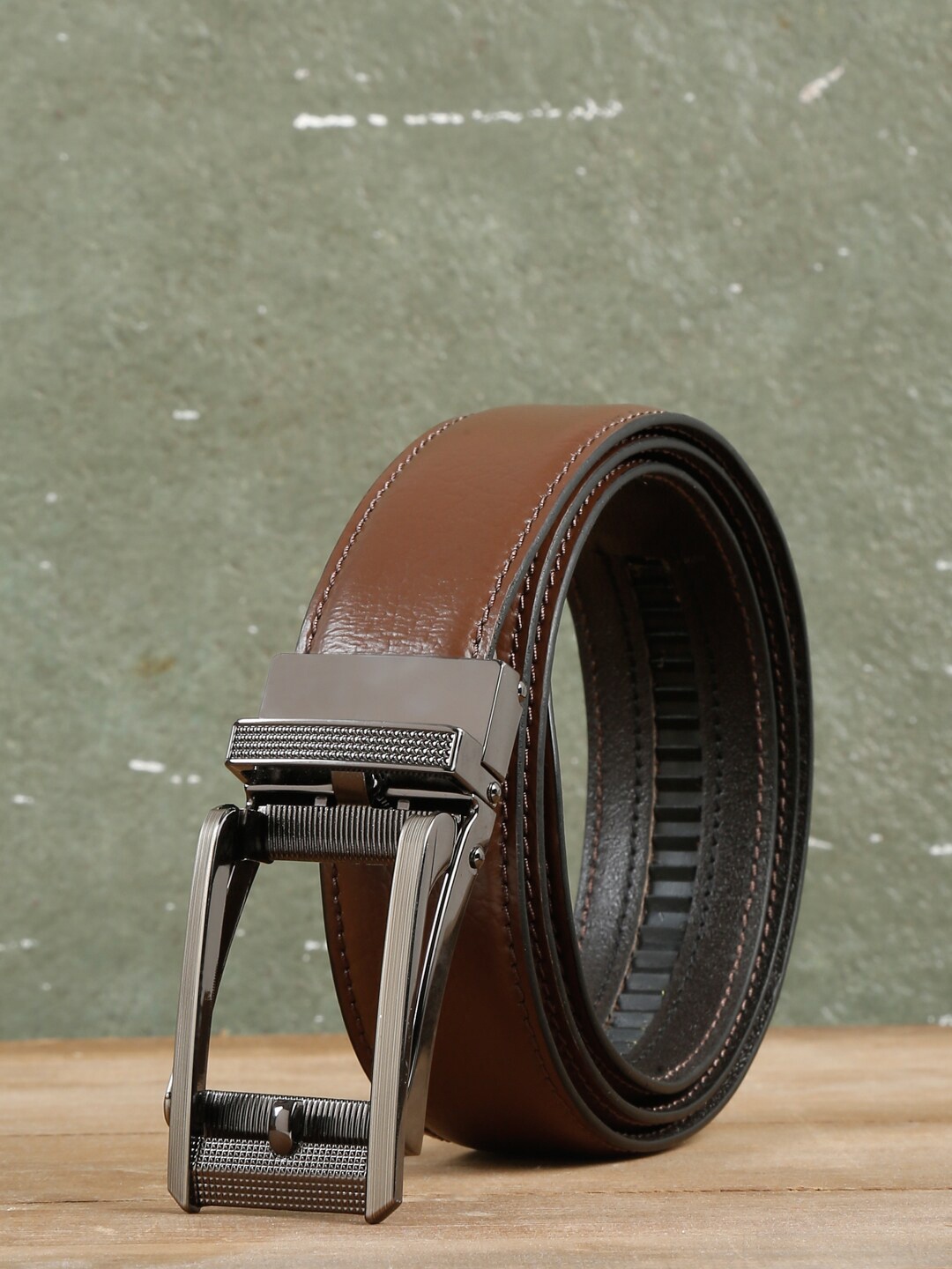 

Teakwood Leathers Men Textured Leather Belt, Brown