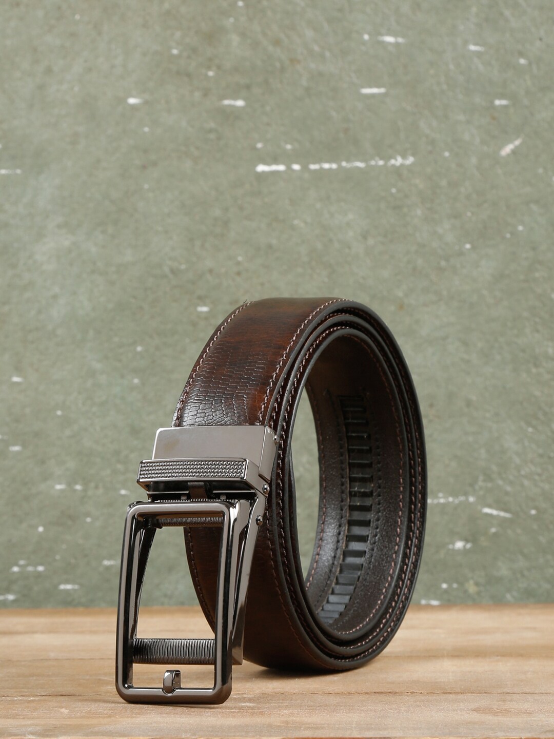 

Teakwood Leathers Men Textured Leather Belt, Brown