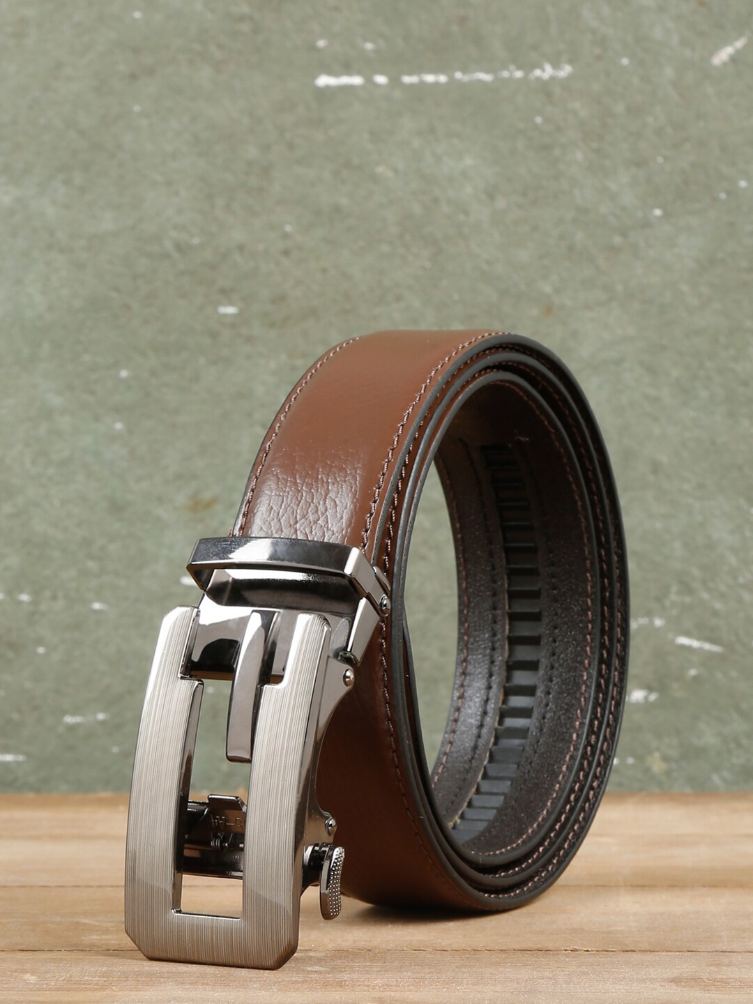 

Teakwood Leathers Men Textured Leather Belt, Brown