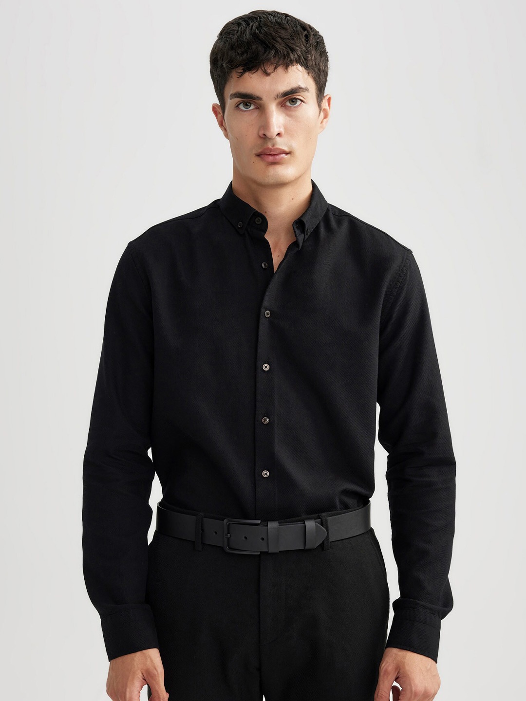 

DeFacto Textured Spread Collar Casual Pure Cotton Shirt, Black