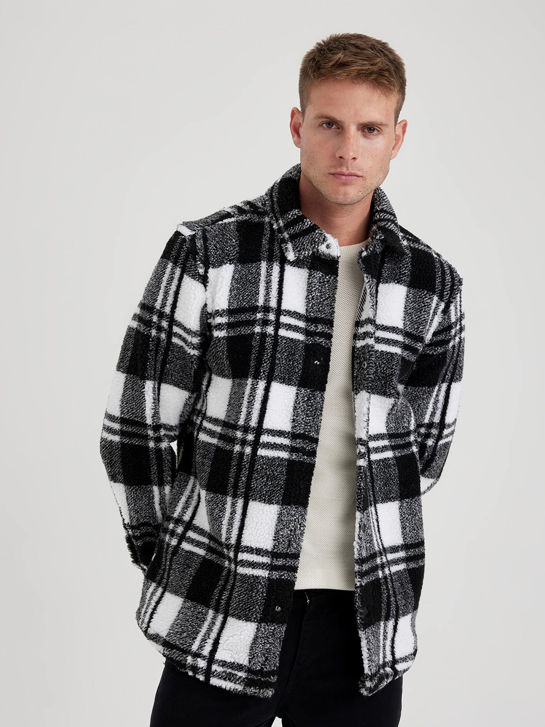 

DeFacto Tartan Checked Spread Collar Casual Shacket, Black
