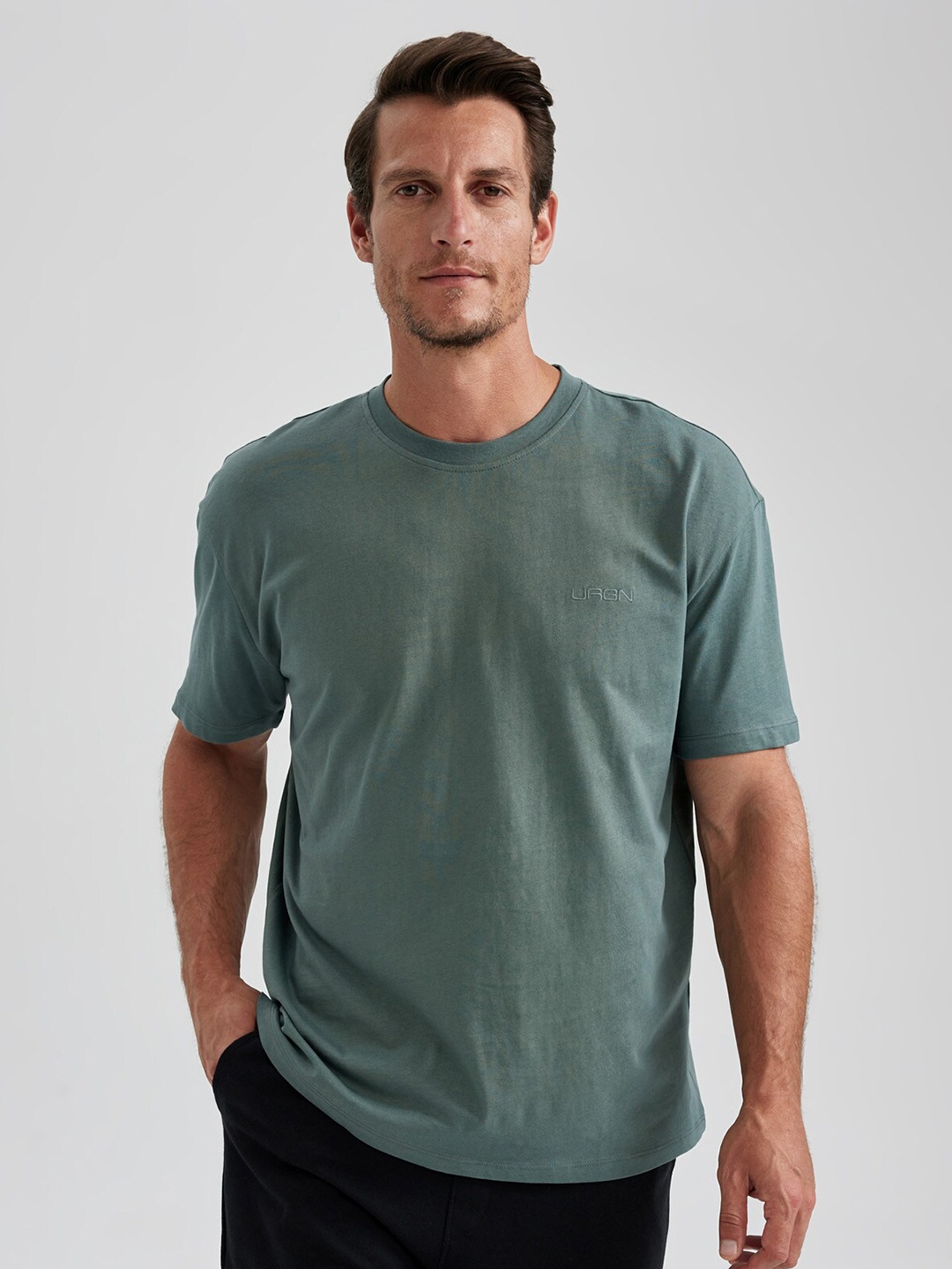 

DeFacto Round Neck Pure Cotton T-shirt, Grey