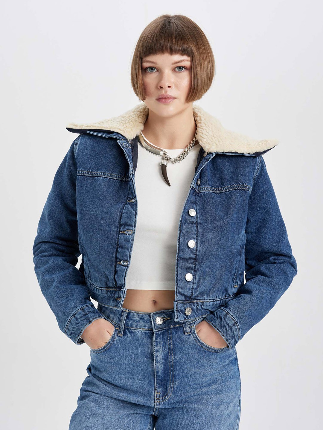 

DeFacto Washed Cotton Crop Denim Jacket, Blue