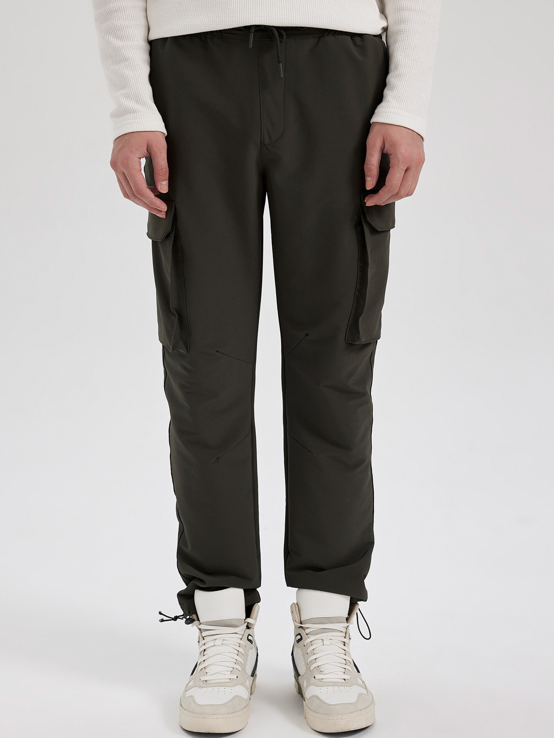 

DeFacto Men Mid-Rise Cargos, Brown