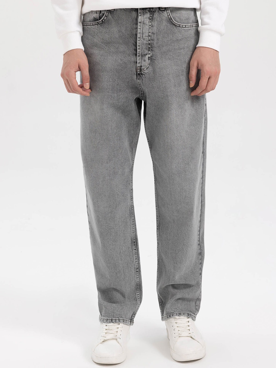 

DeFacto Men Straight Fit Mid Rise Light Fade Clean Look Pure Cotton Jeans, Grey