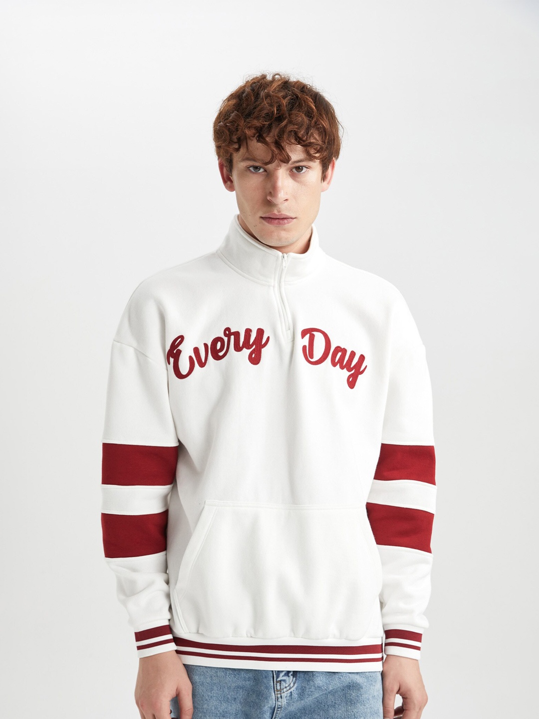 

DeFacto Typography Printed Pullover, White