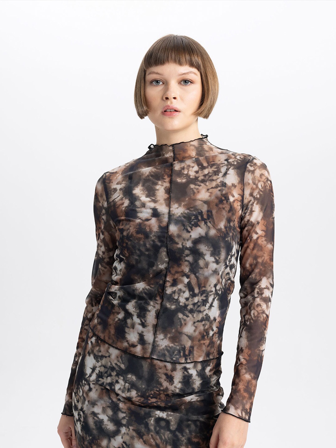 

DeFacto Abstact Printed High Neck Long Sleeves Top, Black