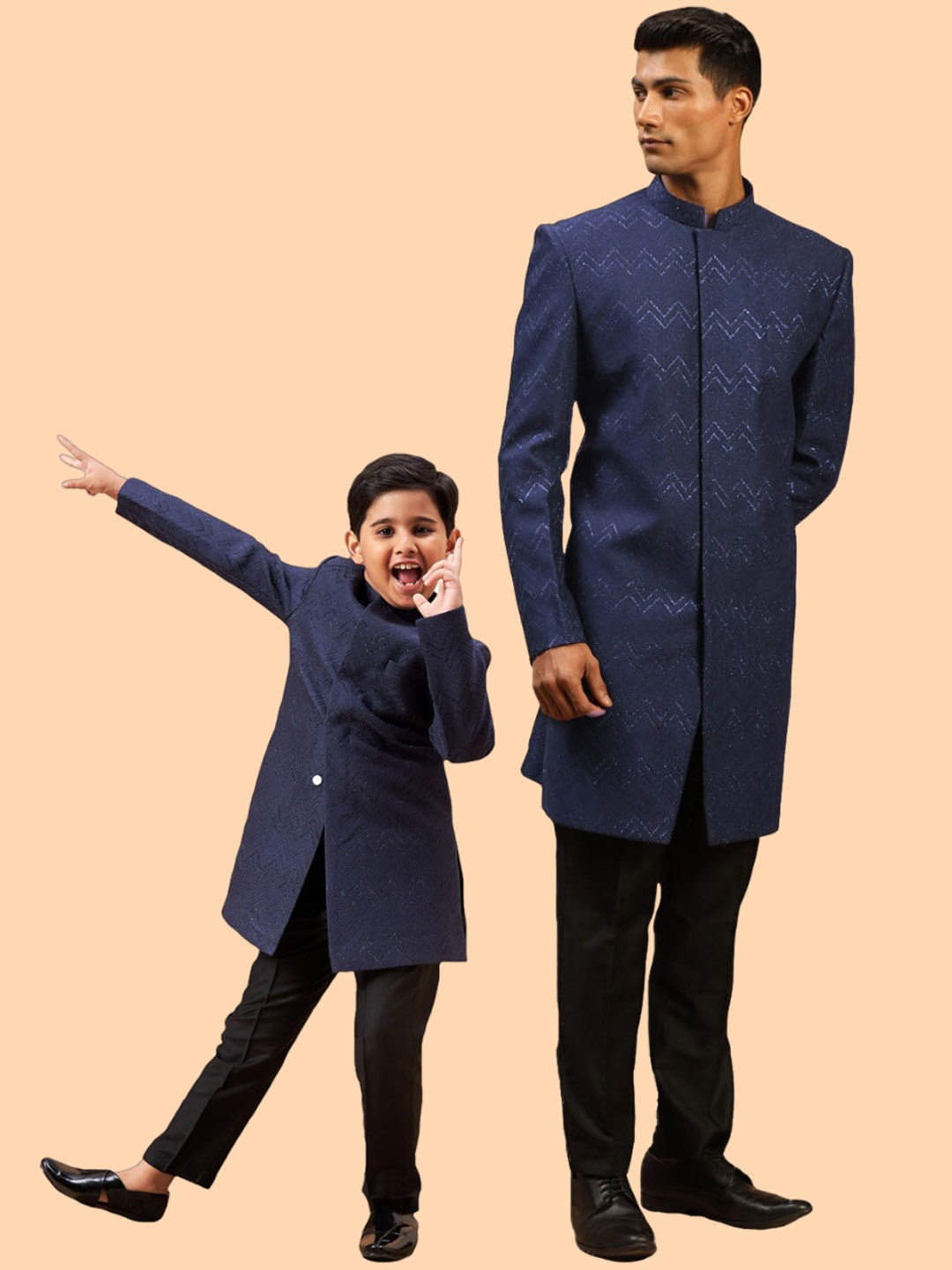 

VASTRAMAY Boys Self Design Mandarin Collar Glitter Indo Western Sherwani Set, Navy blue