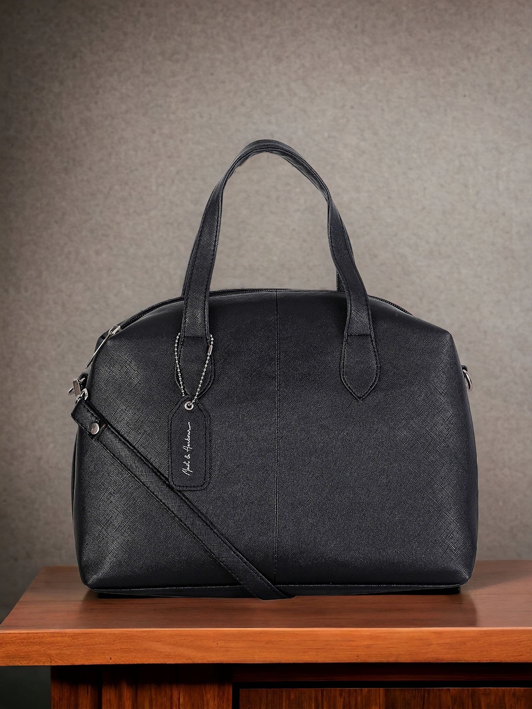 

Mast & Harbour Structured Handheld Bag, Black