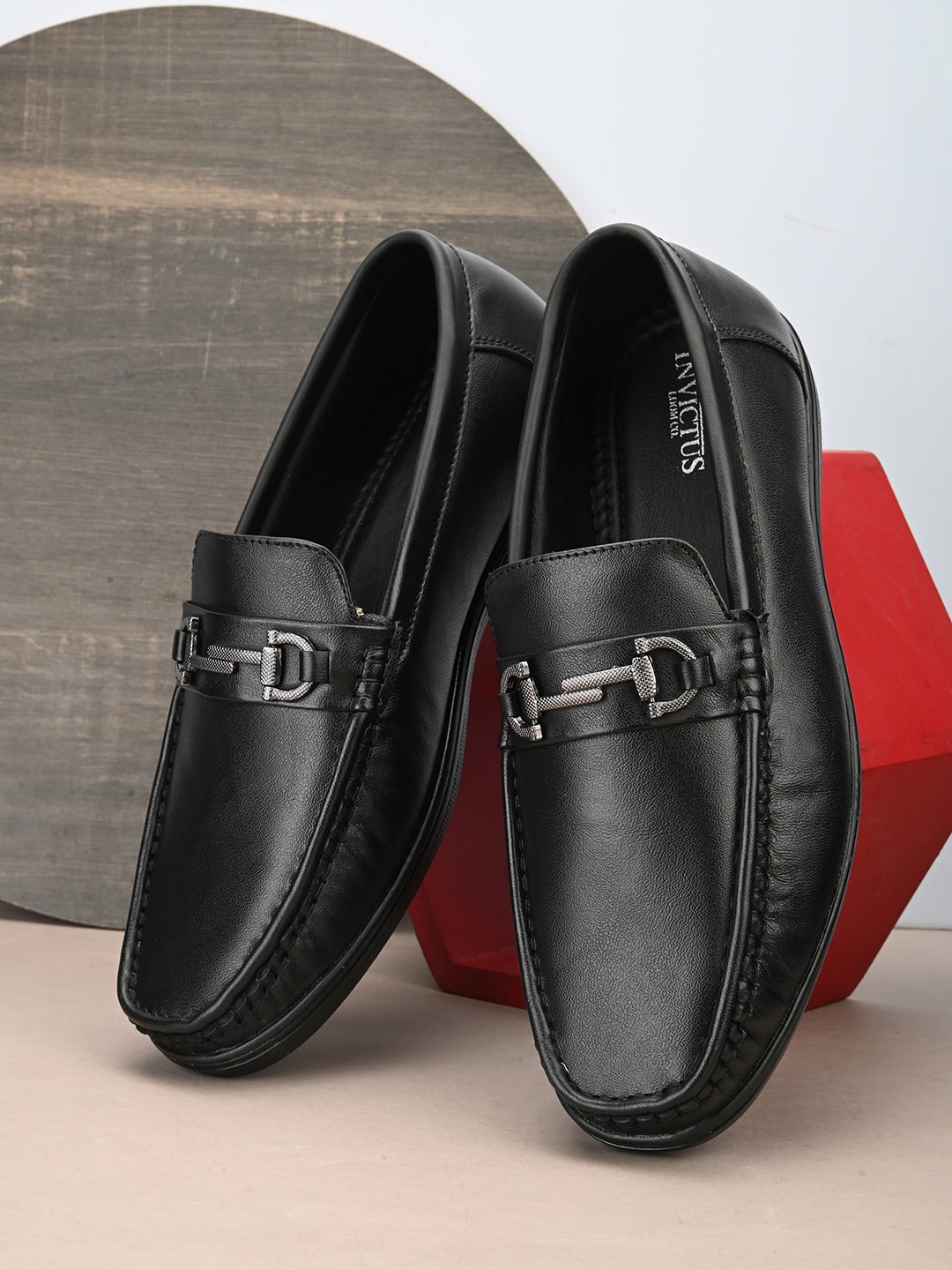 

INVICTUS Men Lightweight Leather Horsebit Loafers, Black