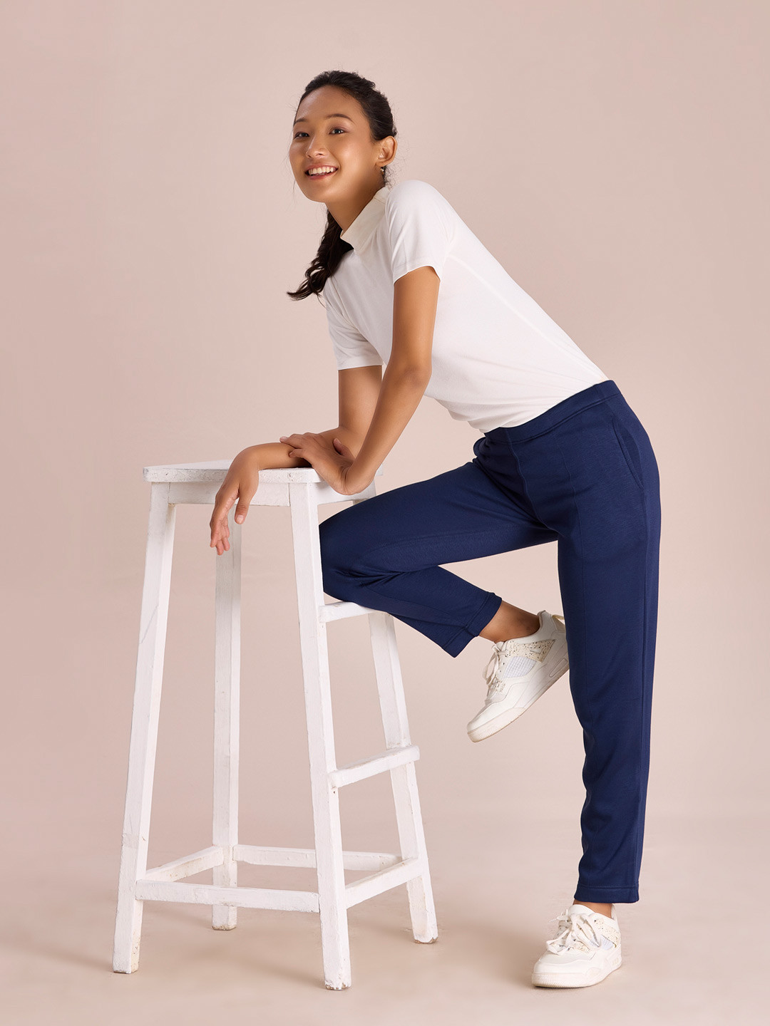 

Go Colors Women Tailored Tapered Fit Acrylic Trousers, Navy blue