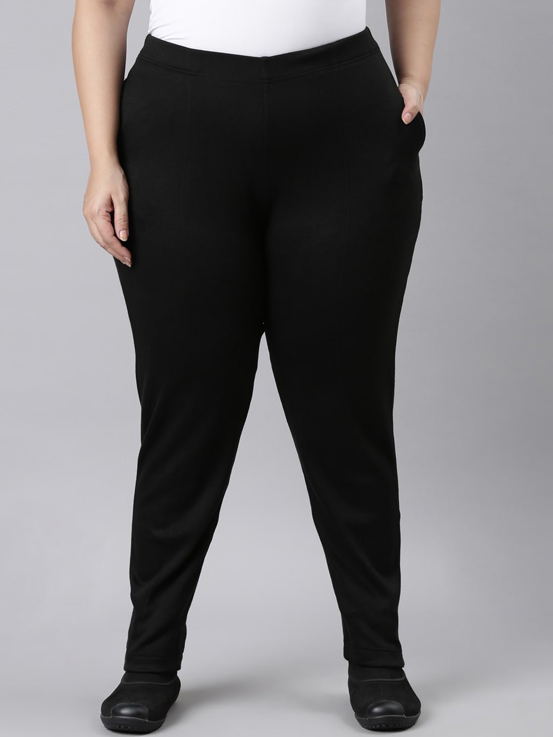 

Go Colors Women Tailored Tapered Fit Trousers, Black