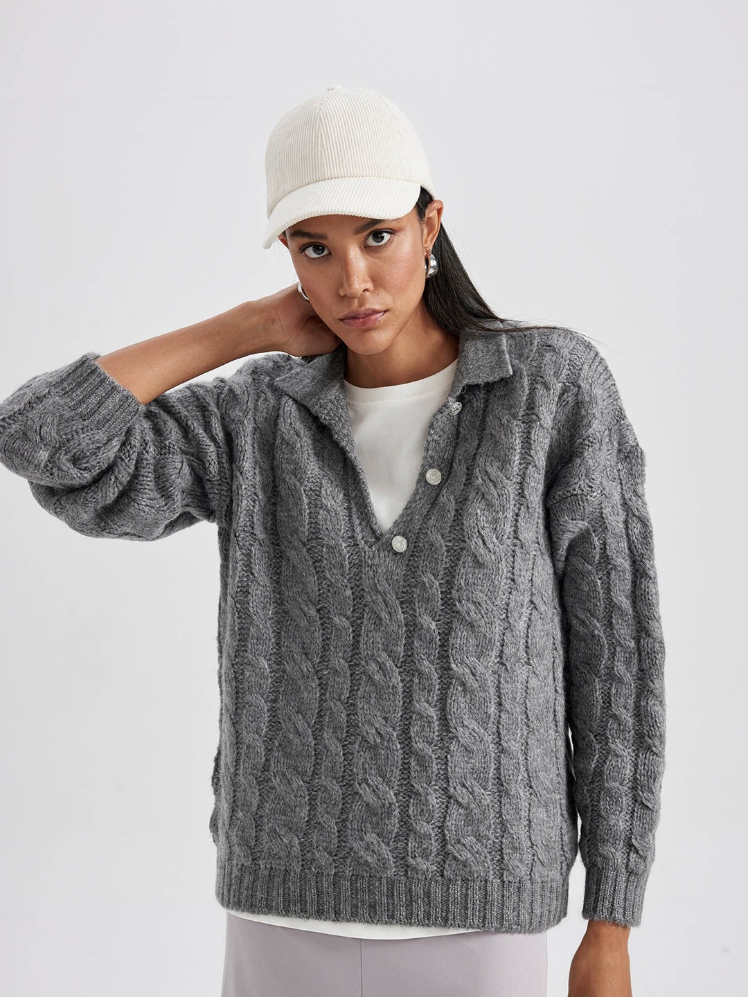 

DeFacto Self Design Spread Collar Pullover Sweater, Grey
