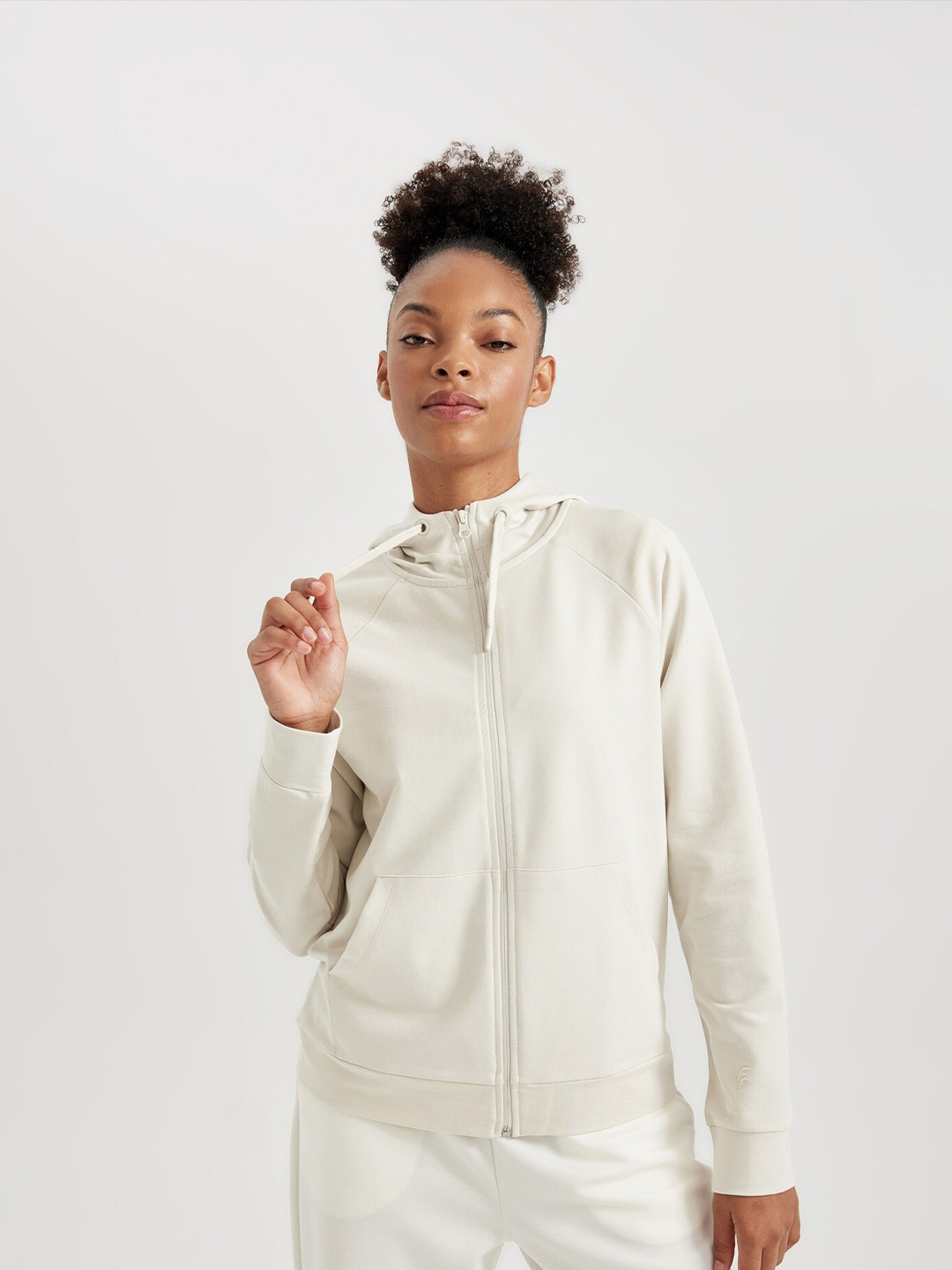 

DeFacto Long Sleeves Hooded Sweatshirt, Off white