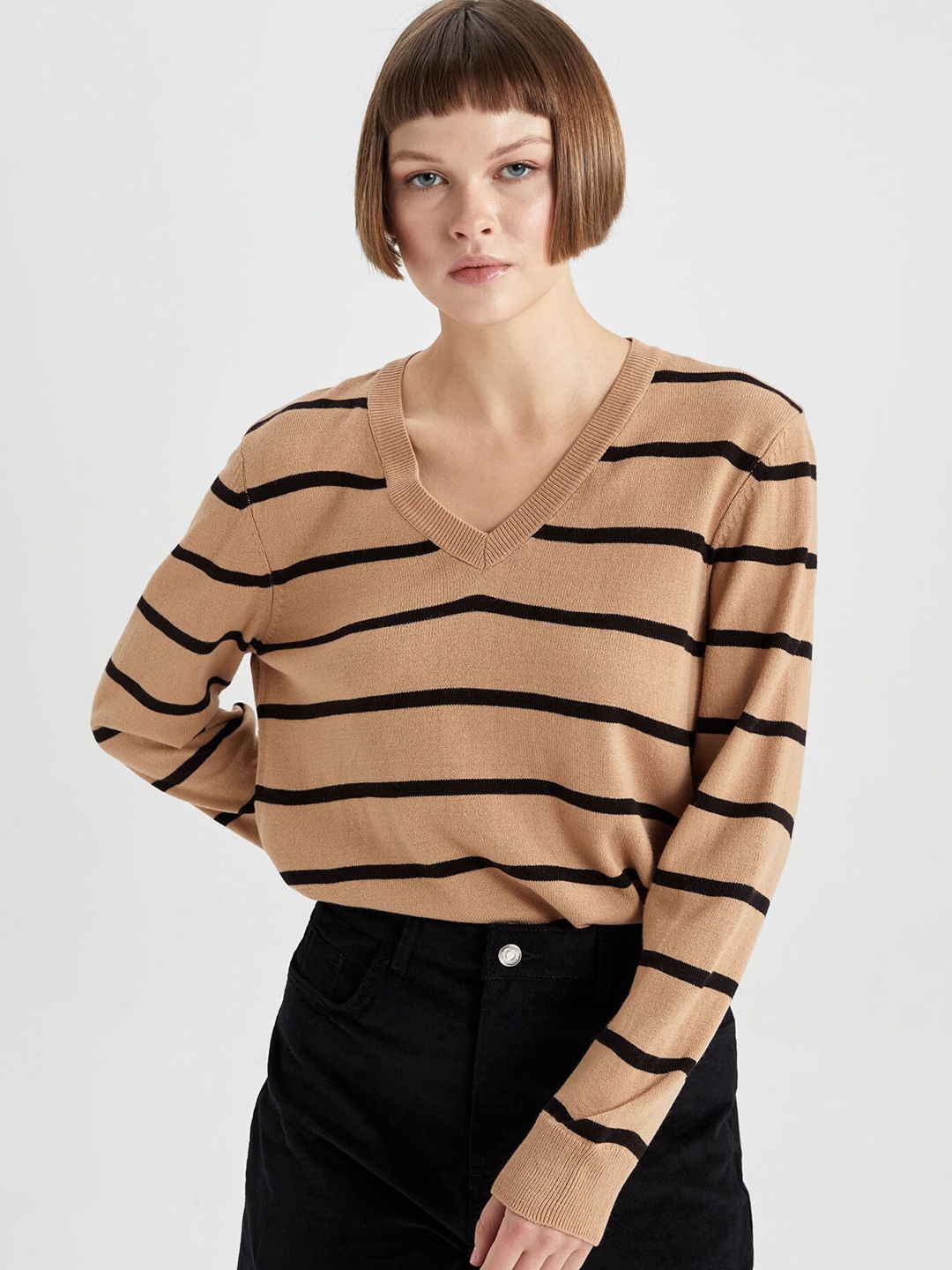 

DeFacto Striped V-Neck Acrylic Pullover Sweater, Beige