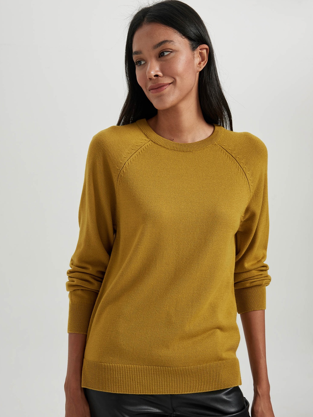 

DeFacto Round Neck Acrylic Pullover Sweaters, Brown