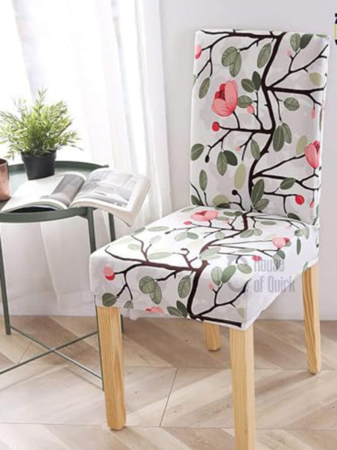 

HOUSE OF QUIRK White Floral Printed 71" x 55" Waterproof Table Cover with 4 Chair Covers