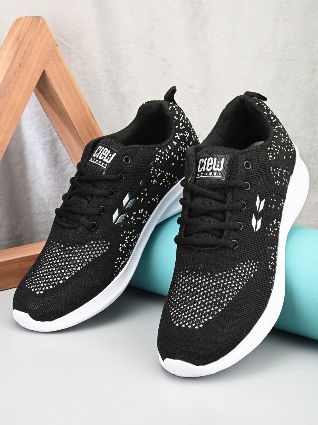 

Crew STREET Men Lace-Up Running Shoes, Black