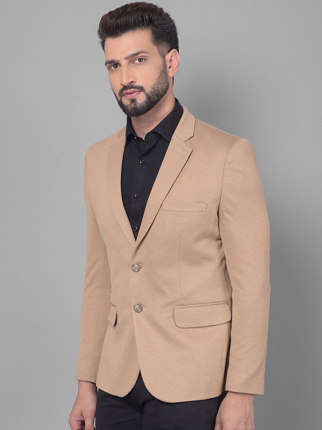 

Crimsoune Club Slim-Fit Notched Lapel Single-Breasted Blazer, Beige